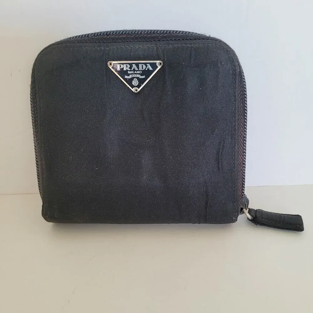 Vintage Prada Milano Black Nylon Saffiano Leather Zip Around Bifold Wallet Made